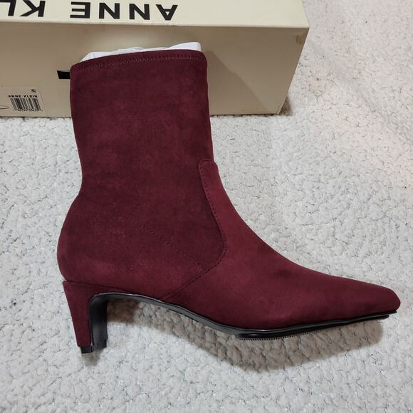 NEW Anne Klein Women's Iga Kitten Heel Ankle Boot Wine size 7.5 M - Picture 1 of 6
